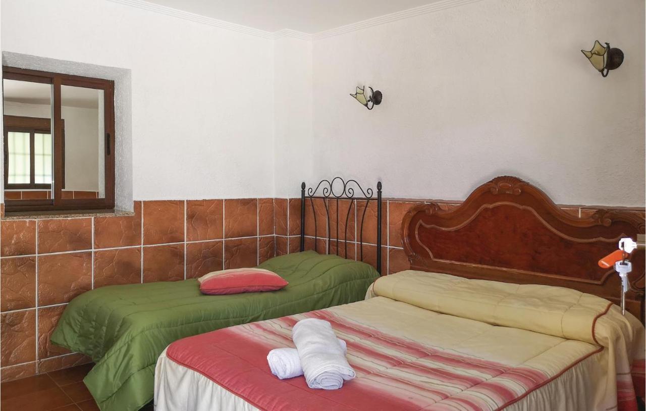 Nice home in Olvera with 8 Bedrooms, WiFi&Outdoor swimming pool Buitenkant foto